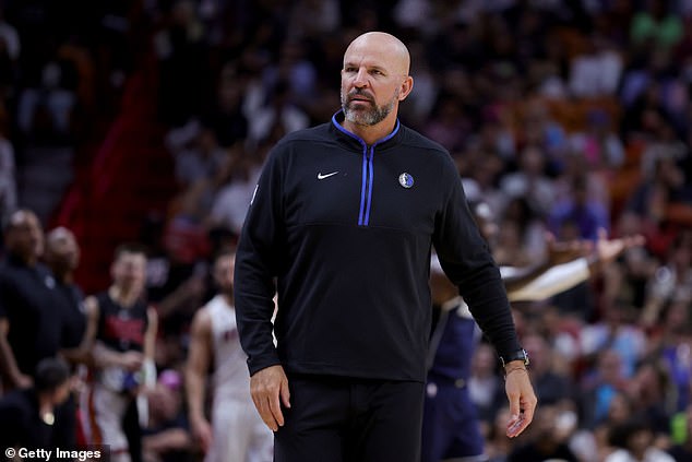 In addition to LeBron, he also broke ties with Jason Kidd, who now became a coach in the NBA