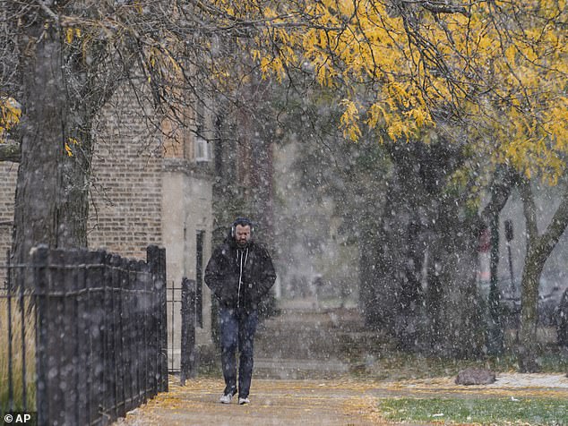 Chicago faced an inch of snow on Halloween day.  During last week's record snowfall, temperatures in the Lower 48 states averaged 31.3 degrees, more than 10 degrees below average