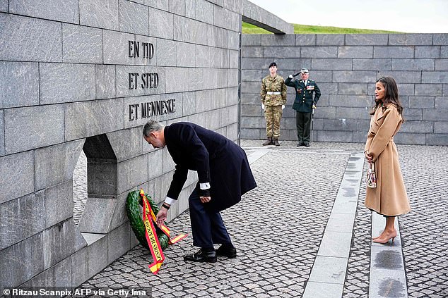 The monument commemorates the contributions of thousands of deployed Danes to international missions since 1948