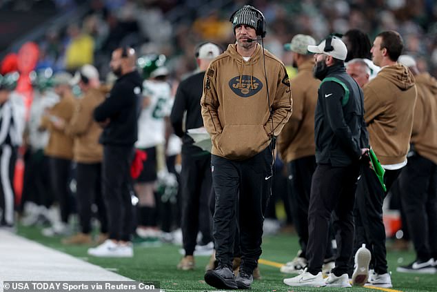 Rodgers watched from the sidelines as the struggling Jets were defeated 27-6 by the Chargers