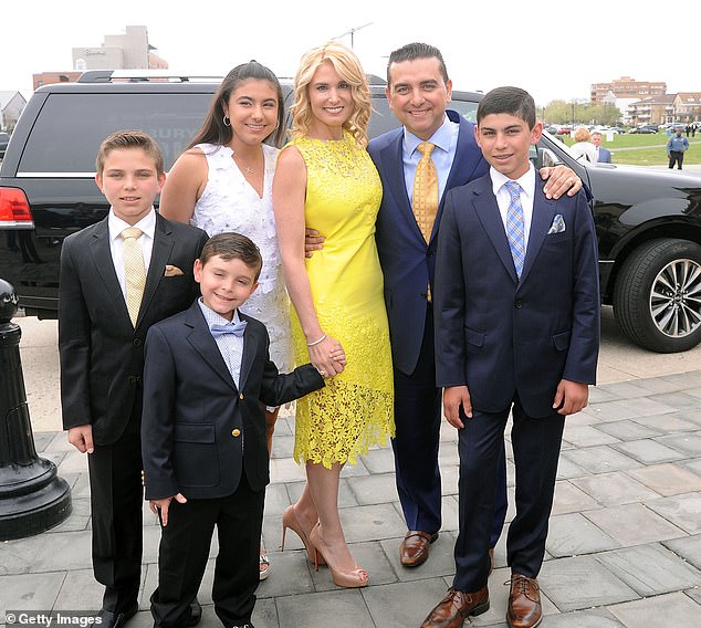 1699526848 194 Cake Boss star Buddy Valastro says he makes his four