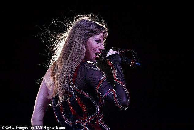 Swift wore her Reputation-era set outfit, the same piece she wore during the album portion of the concert over the summer