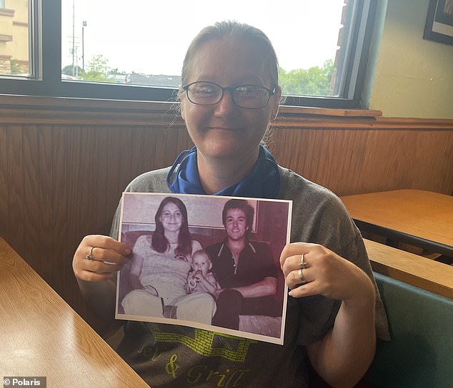 Detectives from the Cold Case and Missing Persons Unit showed up unannounced at the Oklahoma restaurant where she worked