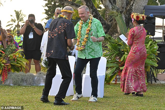 The Australian Prime Minister showed off his fancy footwork in the Cook Islands on Thursday