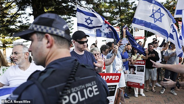 Israeli supporters were seen waiting for the group in Coogee