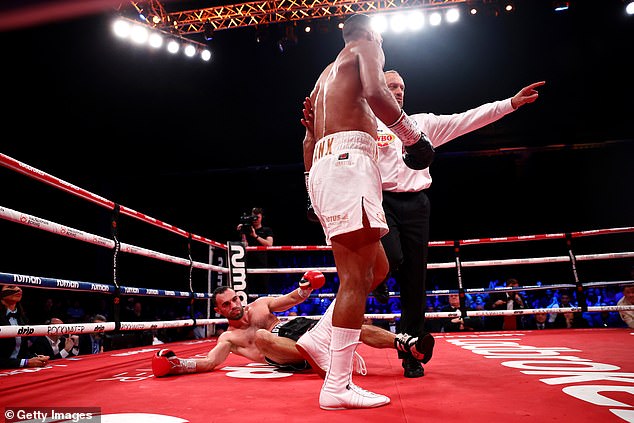 As a result, the referee waved off the match and saw Harlem emerge victorious that night