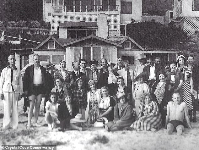 The area attracted early Hollywood filmmakers in the 1910s who built most of the cottages to live in during production