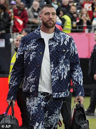 Kelce wears a blue set before playing against the Miami Dolphins in Germany