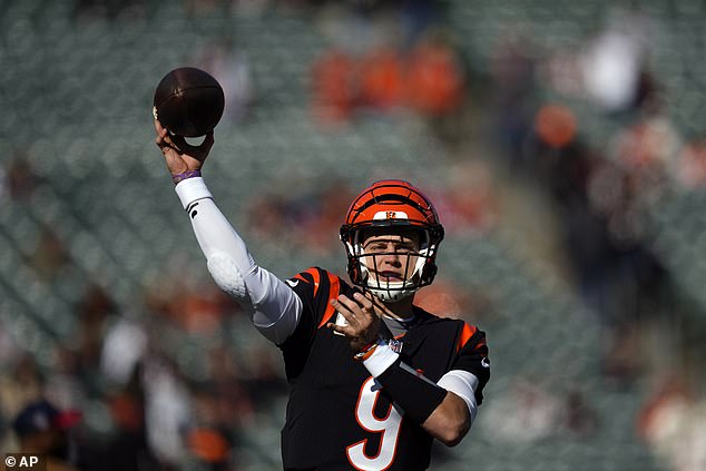 Cincinnati Bengals quarterback Joe Burrow warms up before the game against the Texans