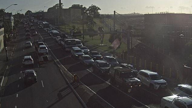 Traffic delays on the Princes Highway increase during morning rush hour