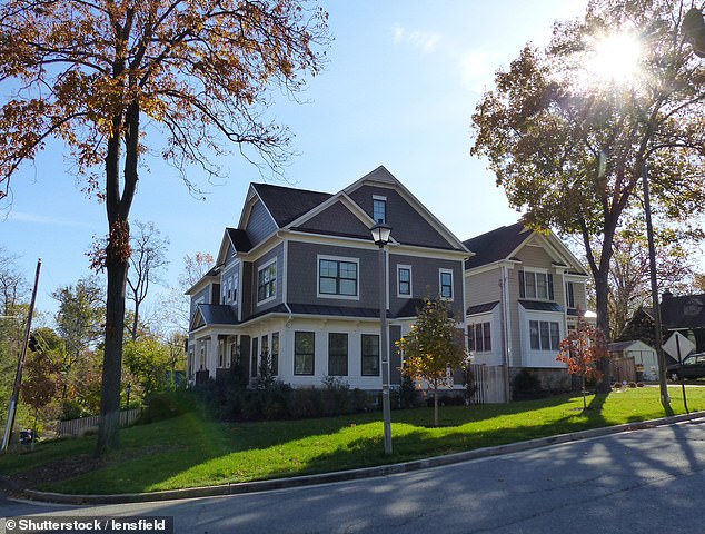 Traditional log home in Arlington near DC in 2018