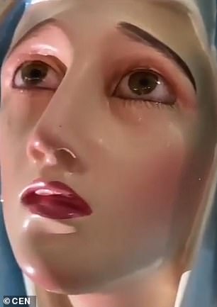 The tearful statue seemed to turn red around its eyes after crying