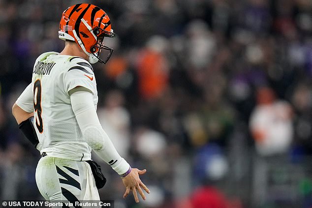 Bengals quarterback Joe Burrow also had a serious problem with his hand that caused him to sit down