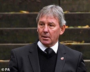 Several United legends such as Bryan Robson attended the funeral