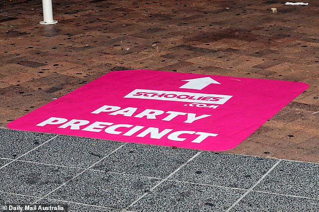 In case anyone wanted to point out the party grounds, signs like this one around Surfers Paradise helped point them in the right direction