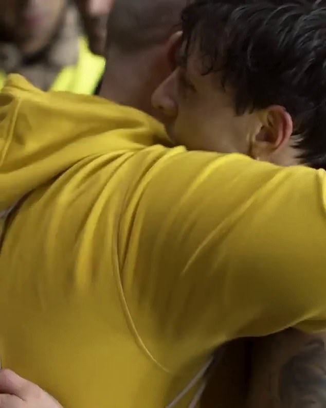 Victor Lindelof greeted the fan after the Euro 2024 qualifier in Baku