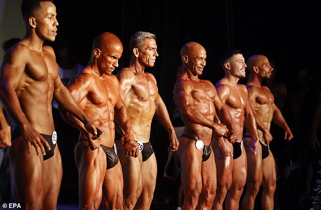 The exciting competition took place in Havana, Cuba, and was organized by the United Federation of Bodybuilders of Cuba