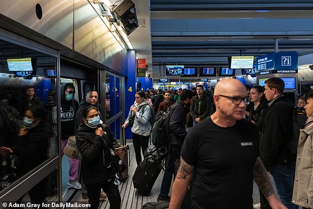 The Transportation Security Administration expects to screen 2.7 million passengers on Wednesday