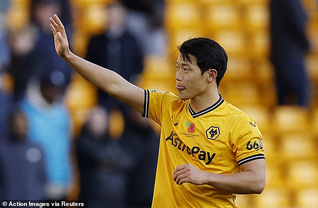 Wolves boss Gary O'Neil confirmed talks are underway to extend Hwang Hee-chan's contract