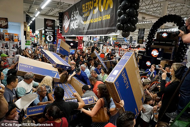 According to Jackie, it's essential to be 'aware of your surroundings' and respect the 'personal space' of other shoppers, no matter how busy (stock image)