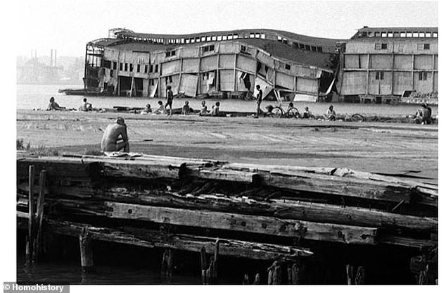 The pier in the 1970s-80s before it was renovated.  People used to swim in the Hudson River, but pollution caused the waters to be deemed unsafe