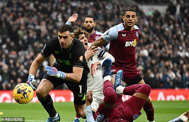 Diego Carlos appeared to elbow Gil in the face as Tottenham called for a penalty