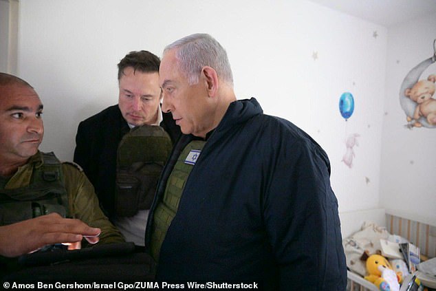 Netanyahu and Musk in one of the houses now empty in Kfar Aza