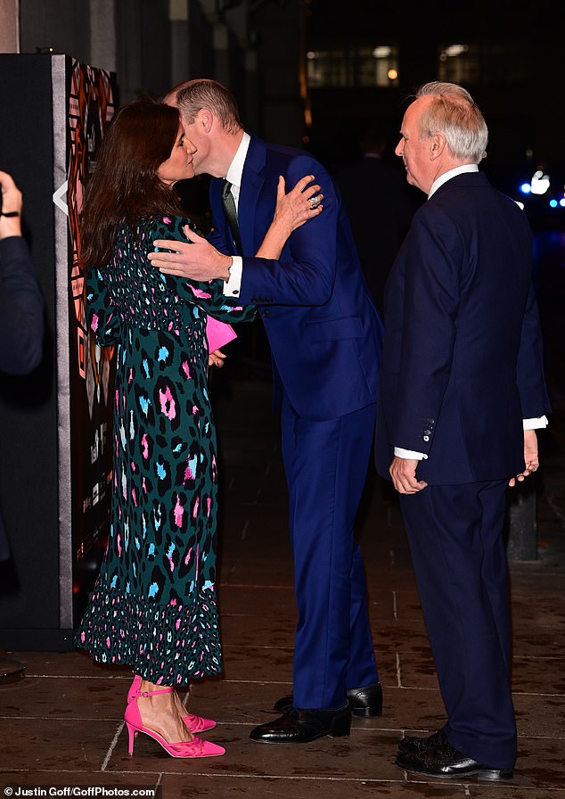 Prince William, 41, greeted event organizers in a normal manner, despite claims from Omid Scobie