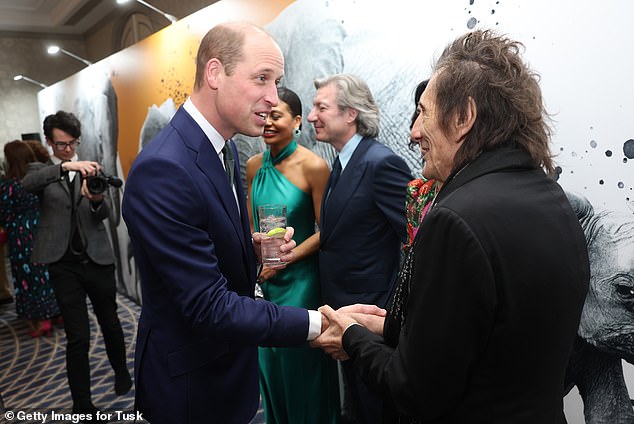 William shook hands with Ronnie when the pair met at the Conservation Awards this evening