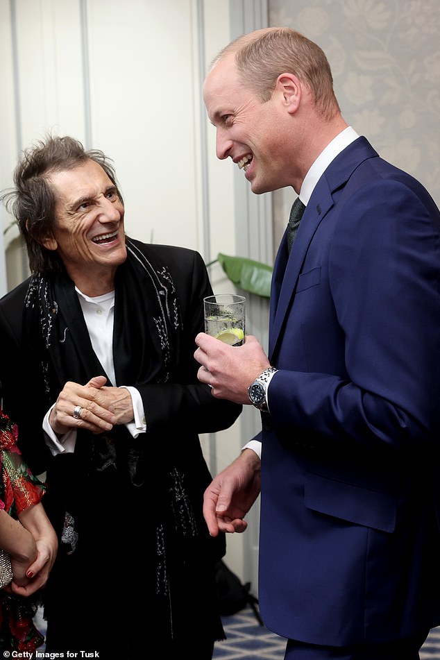 William and rock 'n' roll royalty Ronnie chuckled as they both chatted at tonight's awards