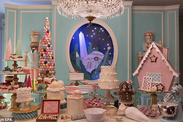 The White House China Room offers cakes, cookies and gingerbread