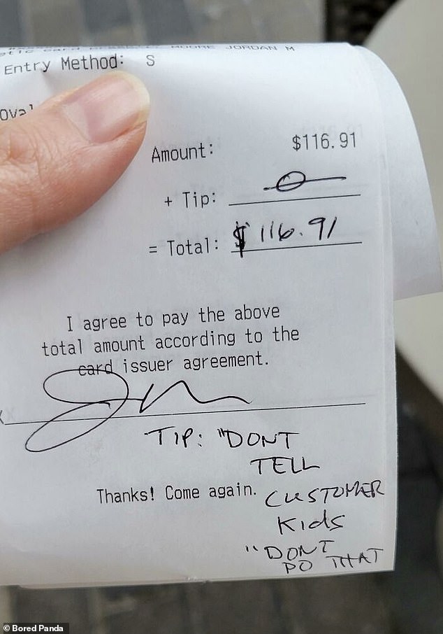 Another customer in the US left a note on the receipt asking her not to warn her children even though they were apparently throwing sugar at other customers