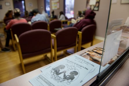 In 2016, pamphlets lie in the waiting area of ​​the Whole Woman's Health abortion clinic in San Antonio, Texas.