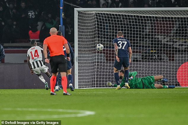 1701211018 585 PSG 1 1 Newcastle Toon denied a famous win by controversial