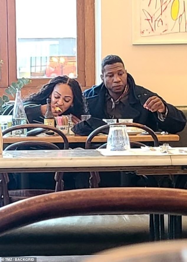 On Tuesday, the pair snuggled up on the sidewalk in the Big Apple as Majors checked his phone.  They were also seen eating at a restaurant beforehand
