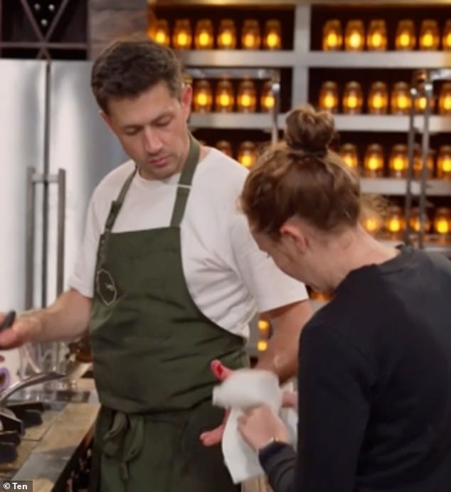 Gareth said he had a paring knife to cut the edge of his entree of acacia seed and chocolate mousse, and this is when he cut off his thumb