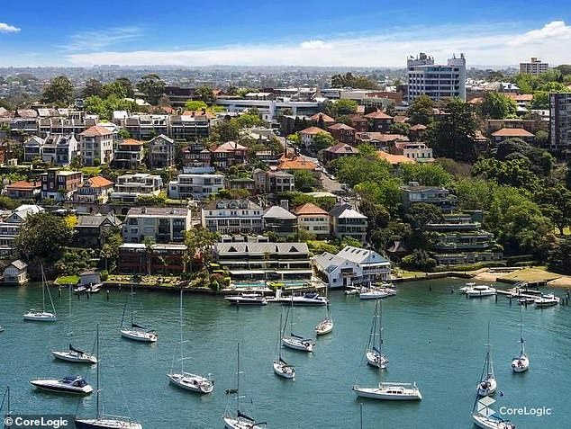 The average house price for the Lavender Bay harbor district, just 3km north of the CBD, is $4,912,500, and the average unit price is $1,550,000.