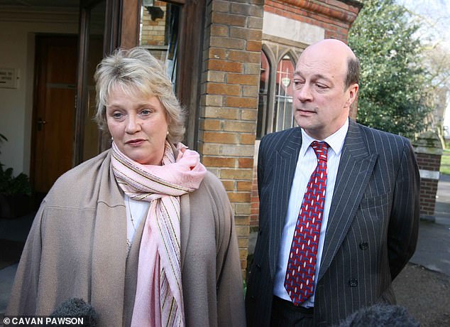 Anthony Hurndall, pictured here with his wife Jocelyn, has urged Israel to do so