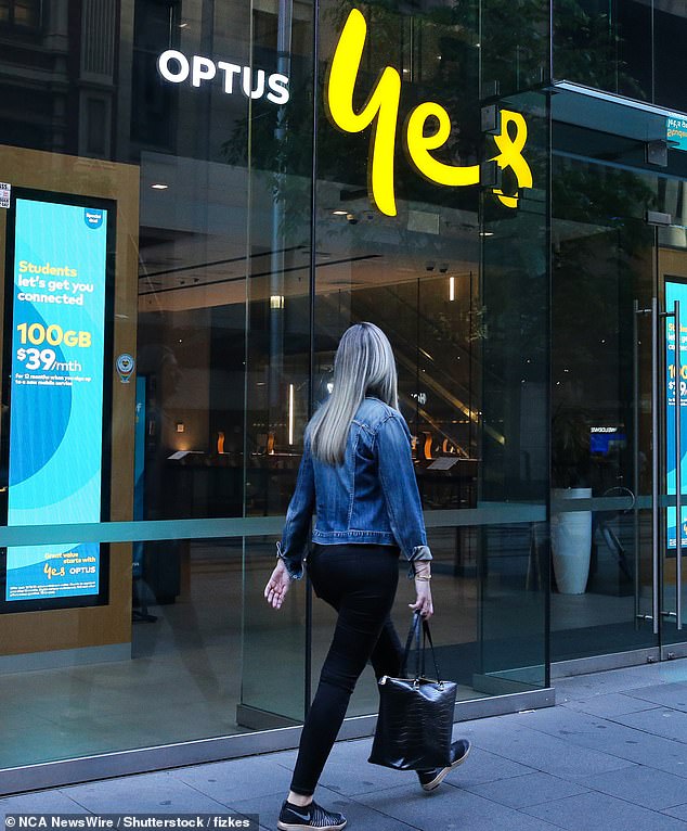 A customer was left helpless after Optus gave her phone number to someone else on November 10 after switching to another provider in May