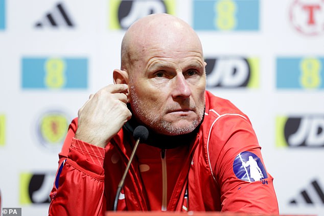 Norwegian boss Stale Solbakken indicated that Odegaard will be available again soon