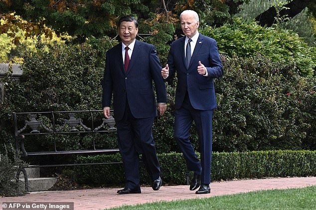 Let's do this again: President Joe Biden (R) and Chinese President Xi Jinping met at a 