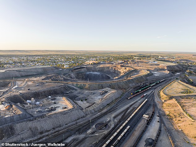 The Rasp mine in Broken Hill will close at the end of November, affecting around 200 workers