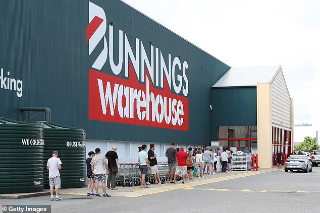 Bunnings has banned the sale of man-made stone in its stores after it was linked to silicosis, a terminal disease among tradies who worked on it.