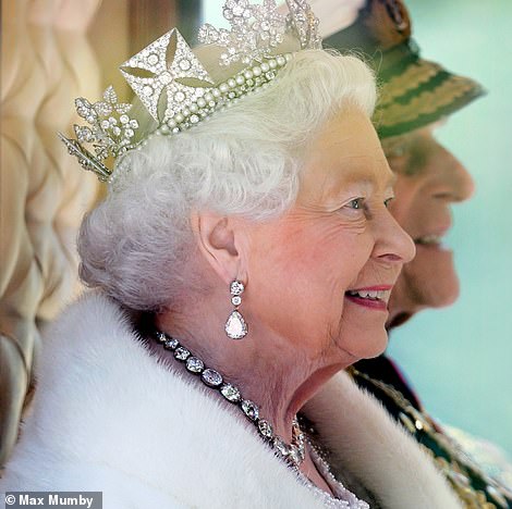 The Queen wears the diadem in 2015