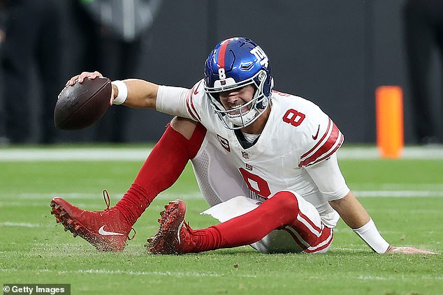 Giants QB Daniel Jones are feared to have torn his ACL during their loss to the Raiders