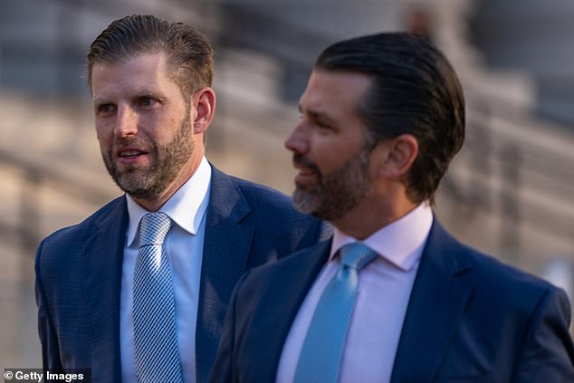 Eric Trump (L) and Donald Trump Jr.  (R) arrive at the court in New York