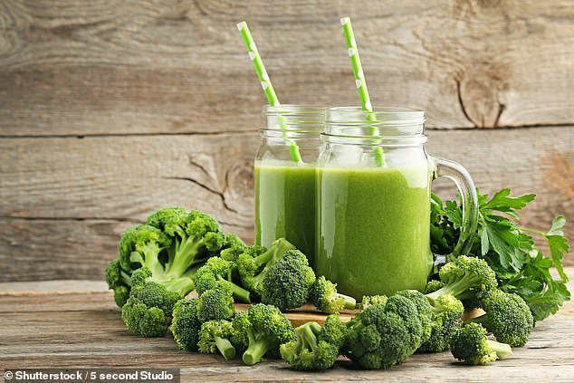 Green juices are often thought of as a health elixir, but nutritionist Vanessa Irene says including two specific vegetables is crucial for regular bowel movements.