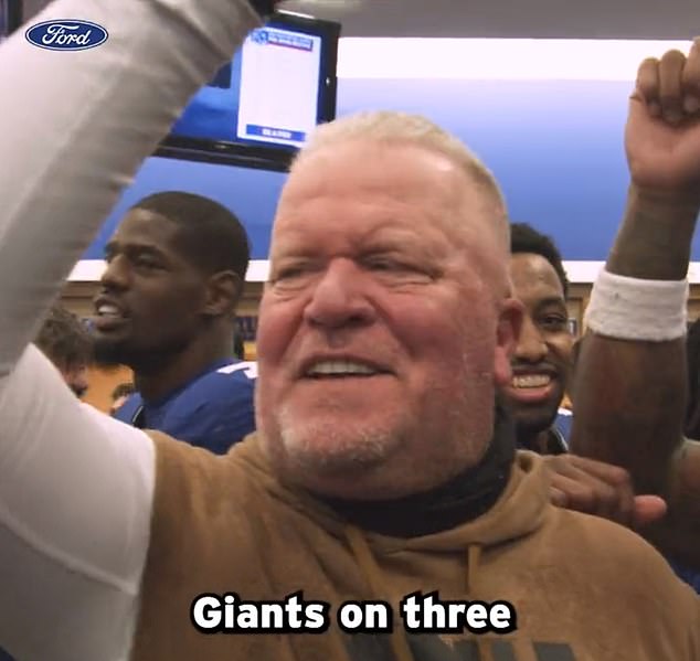 New York Giants defensive coordinator Wink Martindale received the game ball as a gift on Sunday