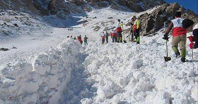 An avalanche on a mountain in Iran has claimed five lives and injured four climbers