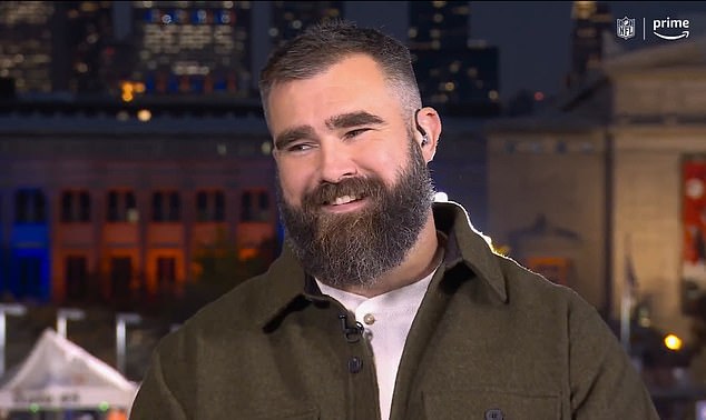 Eagles center Jason Kelce reflected on losing People's 'Sexiest Man Alive' title